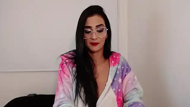 _mia_queen2 on StripChat