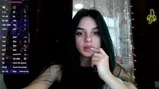 Alice222l from StripChat is Freechat