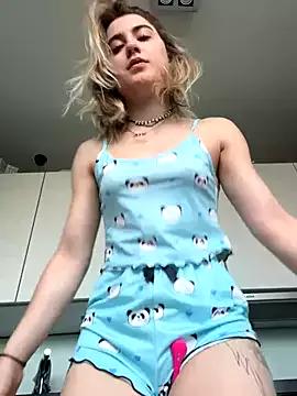 AliceTeenager from StripChat is Freechat