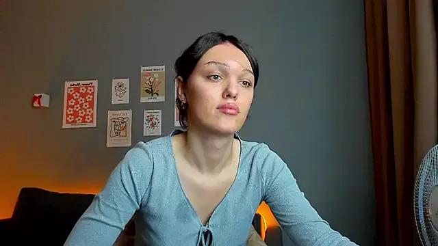 emiliarouds from StripChat is Freechat