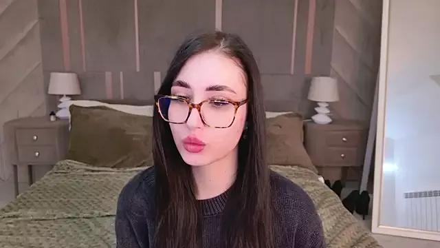 EmmaLawrens from StripChat is Freechat