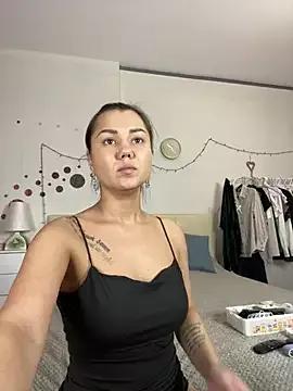 MiraMiss from StripChat is Freechat