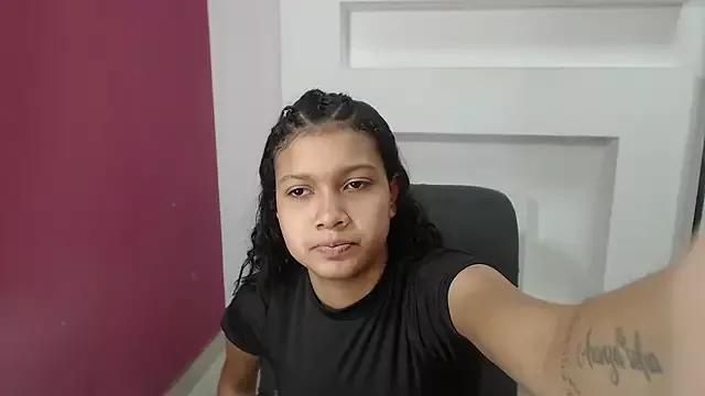 SelenaFox6 from StripChat is Freechat