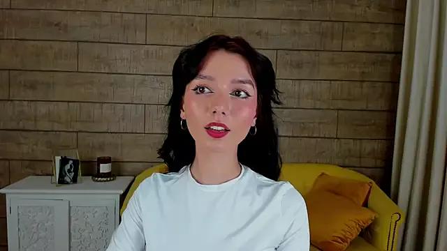 VanessaVien from StripChat is Freechat